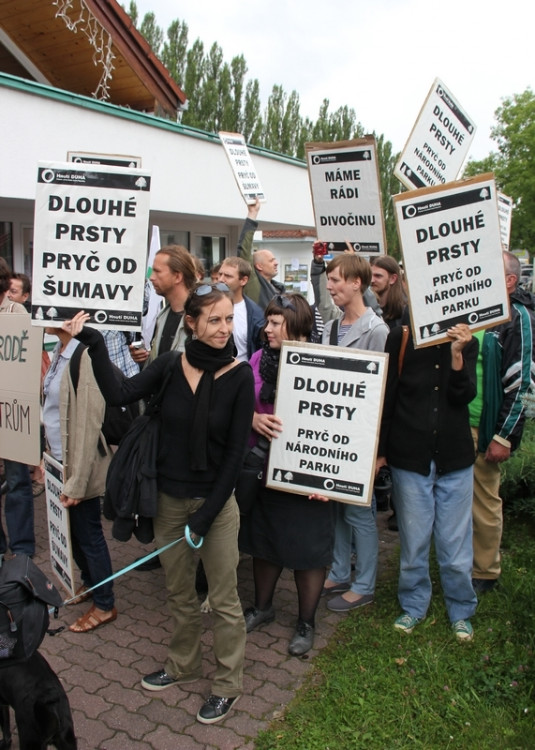 Protest a Antiprotest v Hluboké nad Vltavou