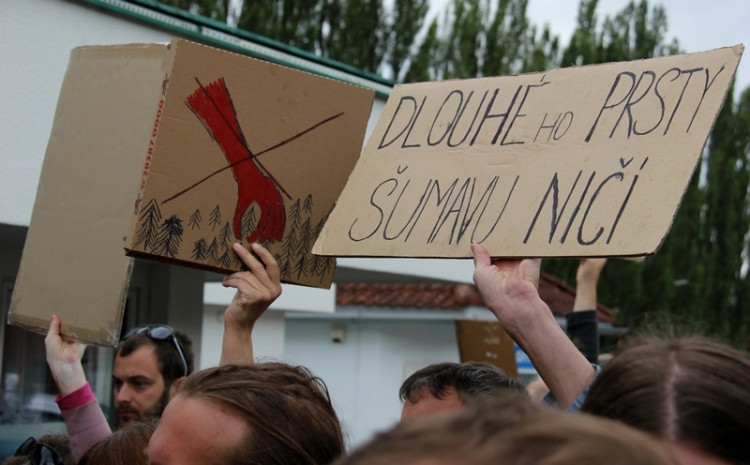 Protest a Antiprotest v Hluboké nad Vltavou