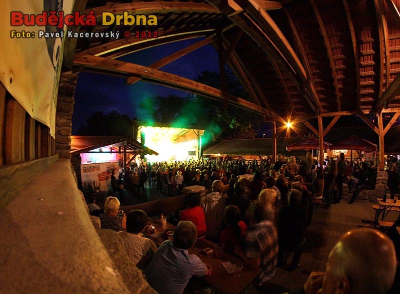 Koncert Čechomoru na Holkově