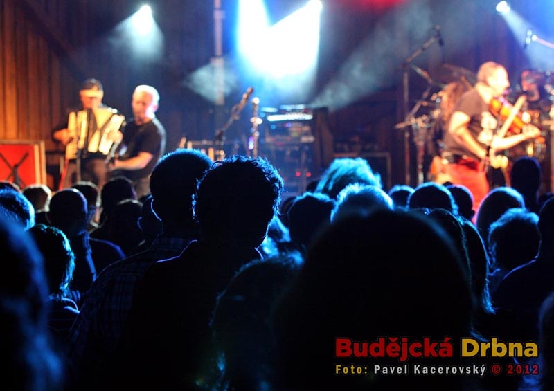 Koncert Čechomoru na Holkově