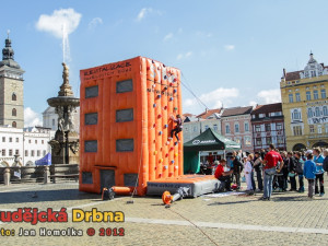 Na nafukovací stěnu byla největší fronta