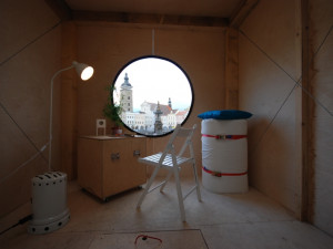 Minimální dům na náměstí Přemysla Otakara II. Foto Mjölk architekti