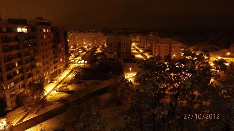 Bílo na Máji v noci. Foto Honza