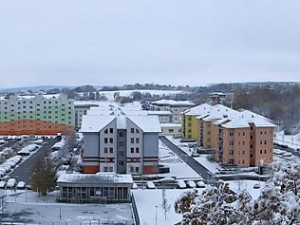 Bílo na Máji přes den. Foto Honza