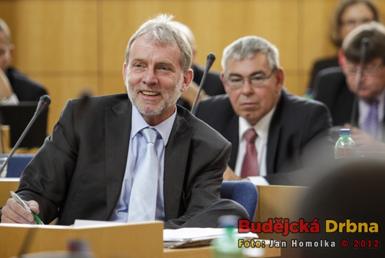 Jiří Zimola obhájil post hejtmana