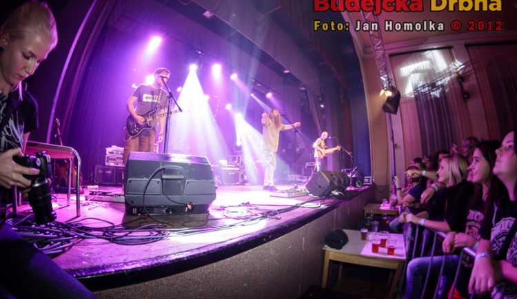 Metalové kapely zahrály v KD Slavie