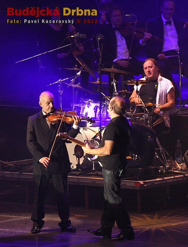 Výroční koncert kapely Olympic v Budvar Aréně