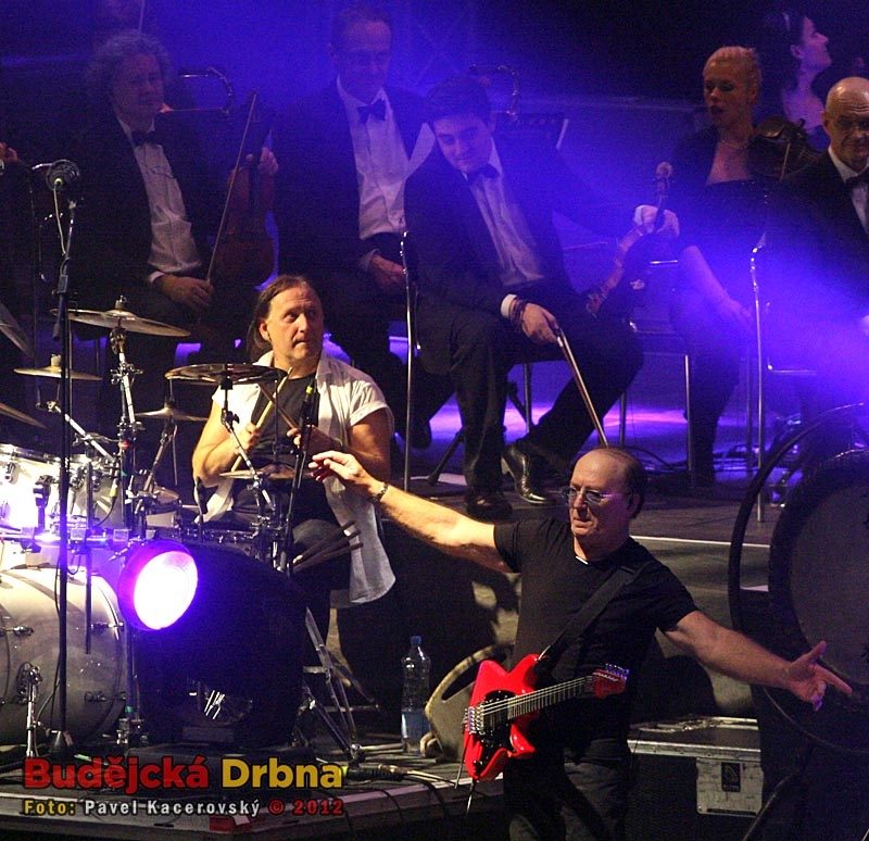 Výroční koncert kapely Olympic v Budvar Aréně