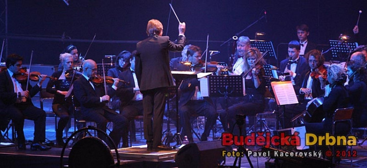Výroční koncert kapely Olympic v Budvar Aréně