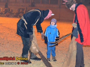 Mikulášská nadílka ve dvoře Vondrov