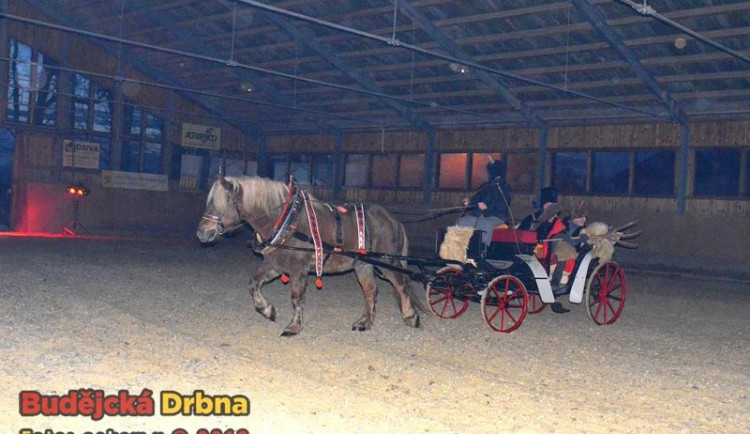 Mikulášská nadílka ve dvoře Vondrov