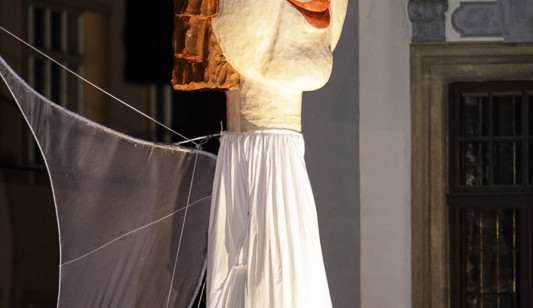 Přílet anděla na budějckém náměstí