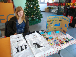 Studenti prodávali, co sami vytvořili