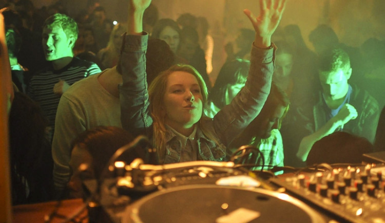 Konec světa s KámoBrácho Productions