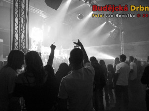 Vánoční Kiss párty live v Budějcích