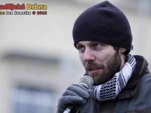 Poprvé od 17. listopadu loňského roku se odpůrci krajské koalice vrátili na náměstí Přemysla Otakara II.