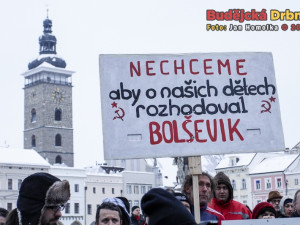 Poprvé od 17. listopadu loňského roku se odpůrci krajské koalice vrátili na náměstí Přemysla Otakara II.