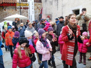 Ledový vítr stále ještě připomínal vládu zimy