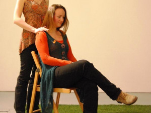 Ukázka indické masáže hlavy