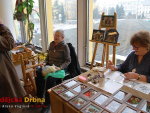 Umění se tvořilo přímo před zraky příchozích