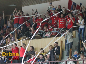 Z hlediště po vítězném balonu létaly konfety