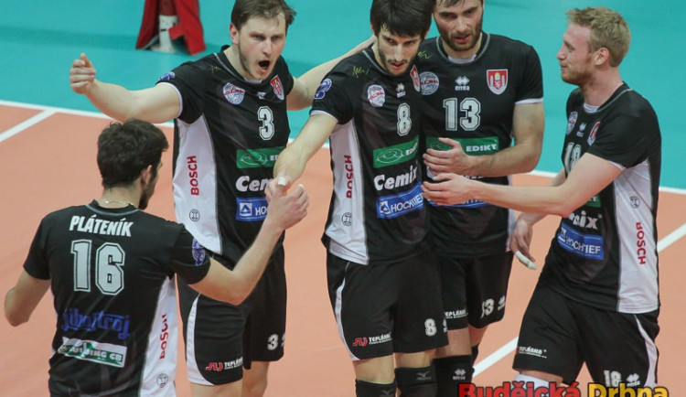 Radost domácích volejbalistů