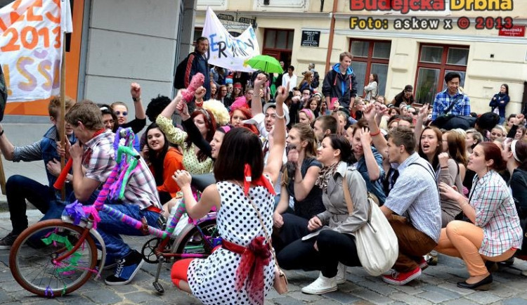 Majálesový průvod 2013