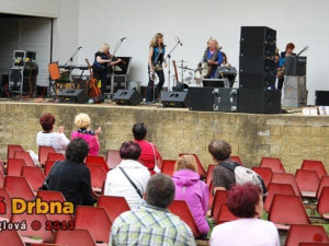 V letním amfiteátru hrály Schovanky