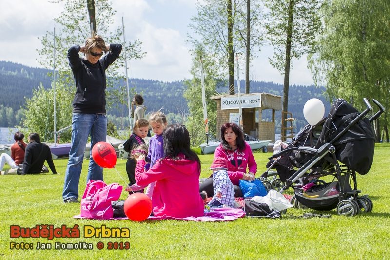Závody Dračích lodí na Lipně 2013