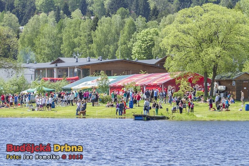 Závody Dračích lodí na Lipně 2013