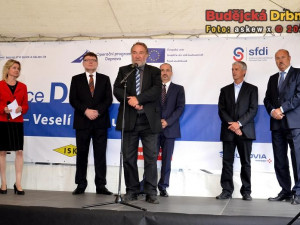 U mikrofonu senátor Pavel Eybert