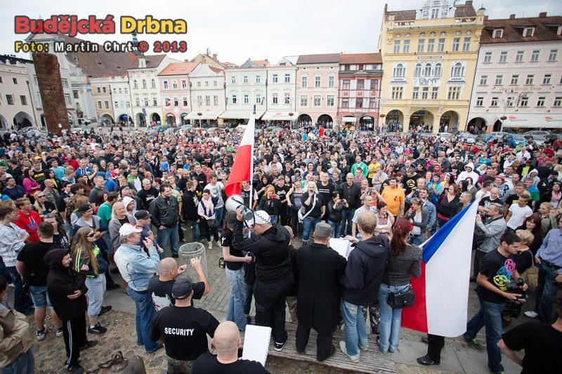 Protest kvůli problémům v soužití s Romy