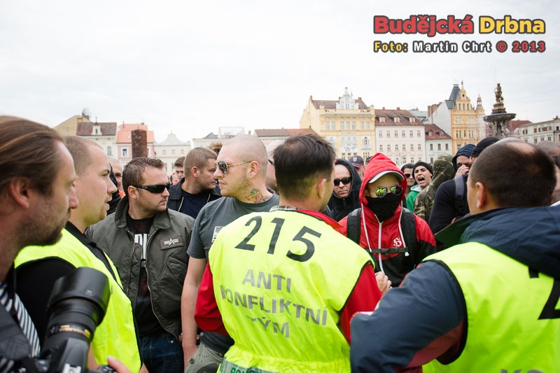 Protest kvůli problémům v soužití s Romy