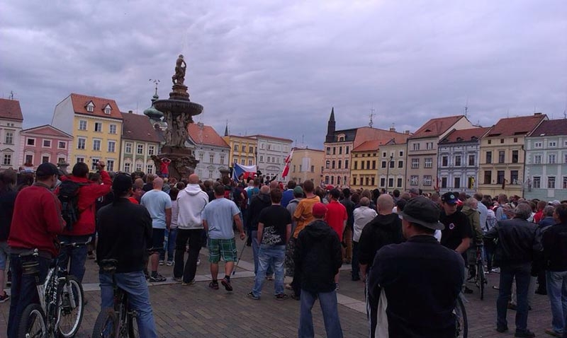 Protest kvůli problémům v soužití s Romy. Foto Zuzana Wágnerová