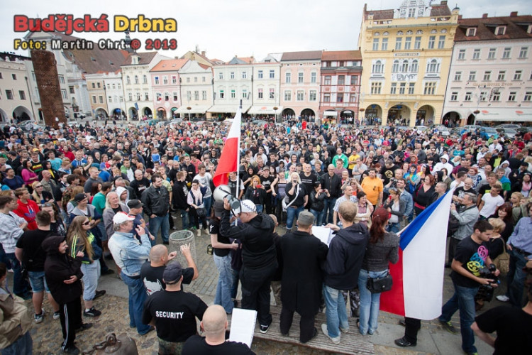 Protest kvůli problémům v soužití s Romy
