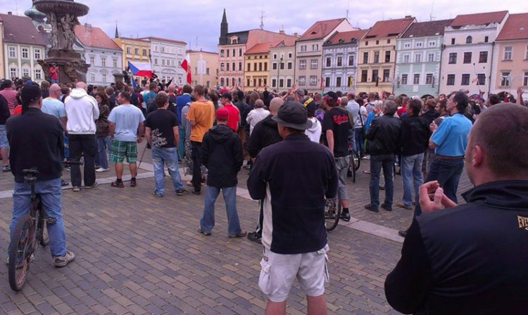 Protest kvůli problémům v soužití s Romy. Foto Zuzana Wágnerová