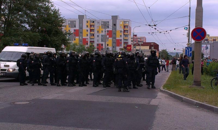 Protest kvůli problémům v soužití s Romy. Foto Zuzana Wágnerová