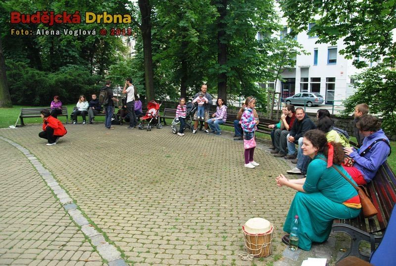 Na Sadech se dobře odpočívalo a zároveň poslouchalo