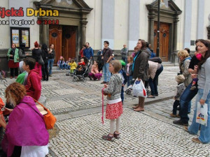 Divadlo u Černé věže sledovali hlavně rodiče s dětmi