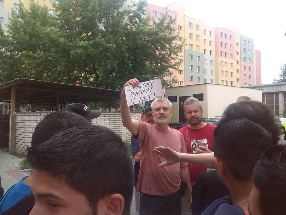 Demonstrace 2 v Českých Budějovicích, sídliště Máj, foto: Zuzana Wágnerová