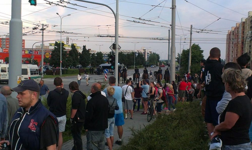 Demonstrace 2 v Českých Budějovicích, sídliště Máj, foto: Zuzana Wágnerová