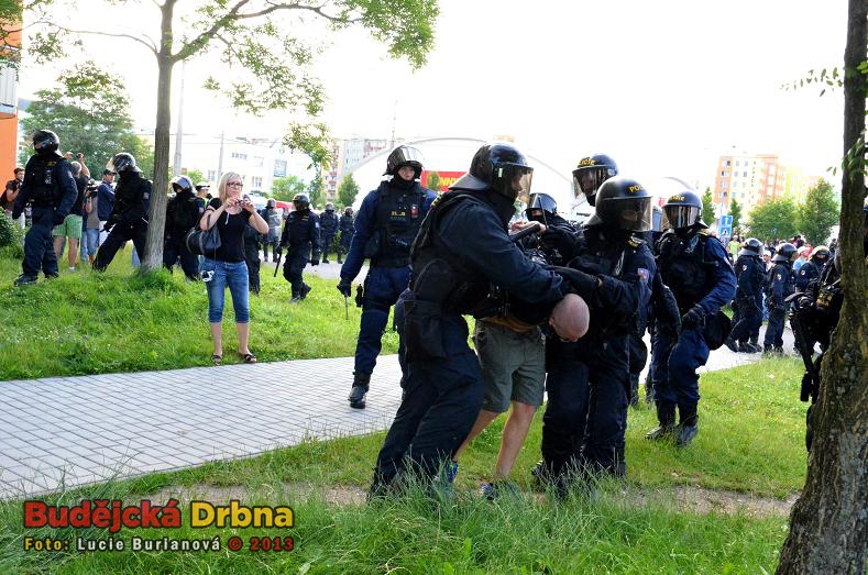 Demonstrace 2 v Českých Budějovicích, sídliště Máj