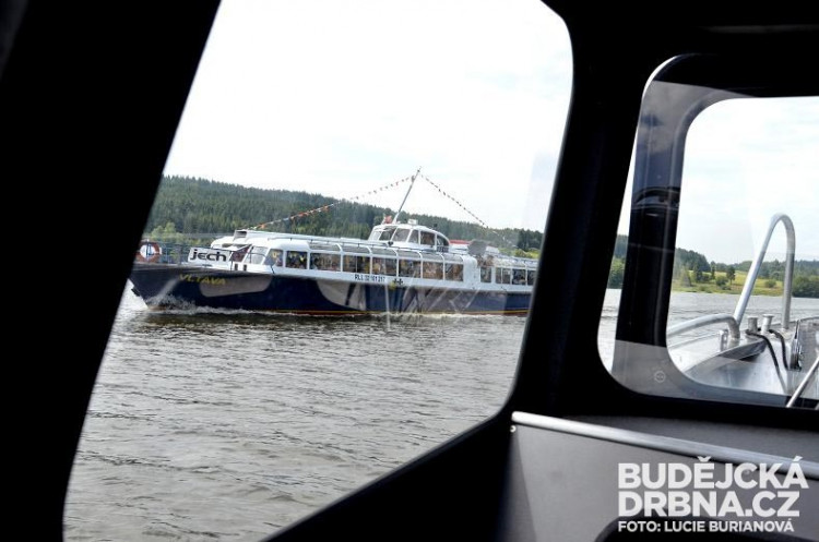 Jedna z lipenských atrakcí  - vyhlídková plavba