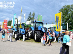 40. Země živitelka 2013