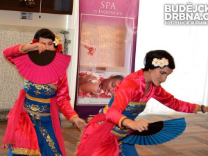 Doteky Indonésie v RRC - Jávský tanec