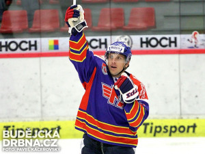 Zdeněk Ondřej se raduje ze svého gólu na 2-0