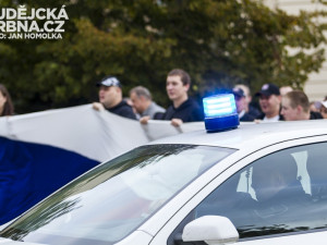 Ulicemi Budějc prošel další protestní pochod