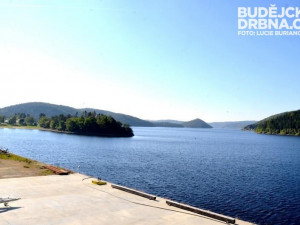 Orlická přehrada pod drobnohledem