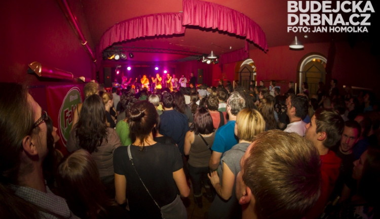 Koncert J.A.R v Café klubu Slavie