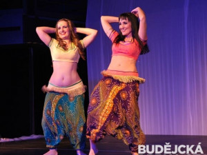 Rozverný tanec zaujal publikum